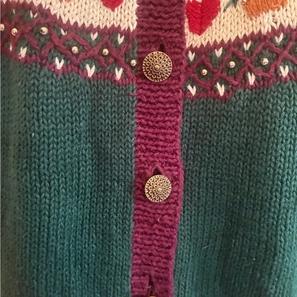 Vintage Floral Embroidered Christmas Sweater Size S - Picture 11 of 16